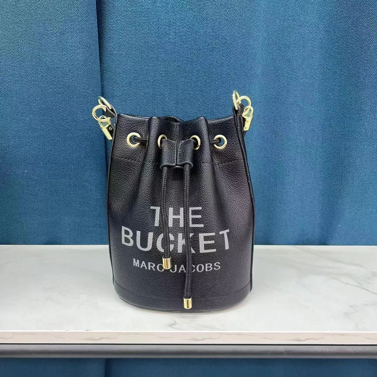 MARC JACOBS LEATHER