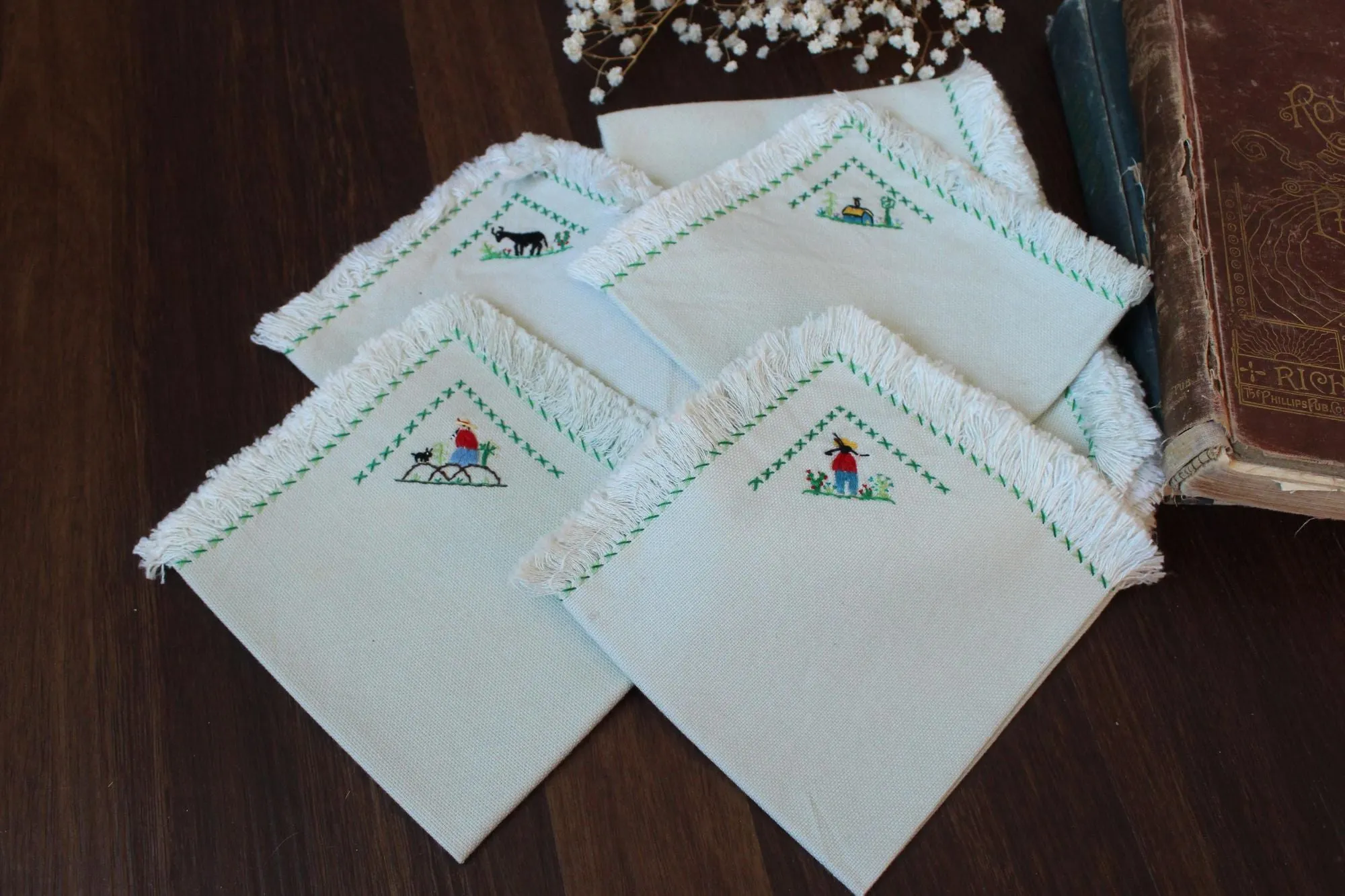 Vintage Green Embroidered Mexican Napkins and Placemat Set