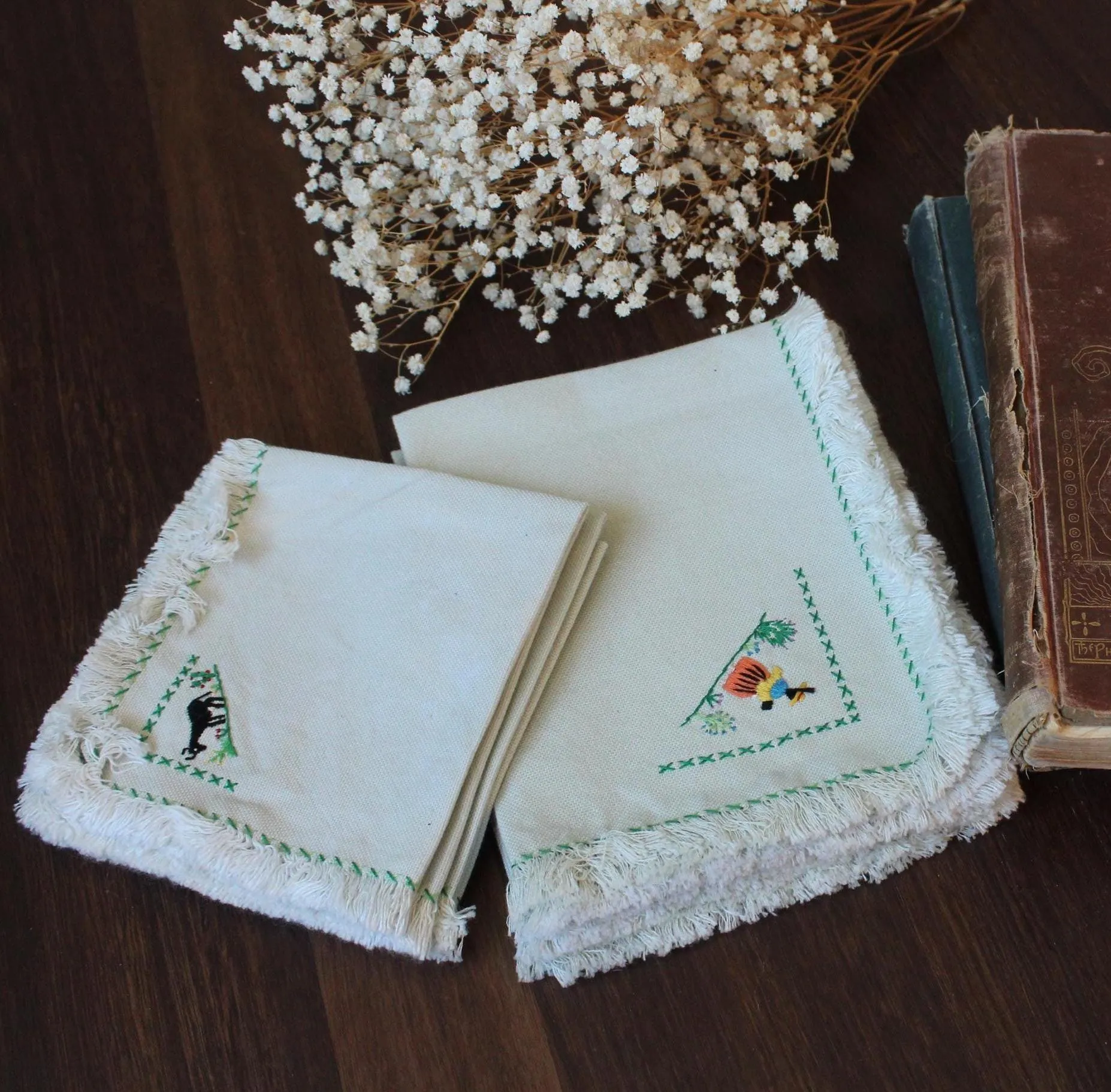 Vintage Green Embroidered Mexican Napkins and Placemat Set